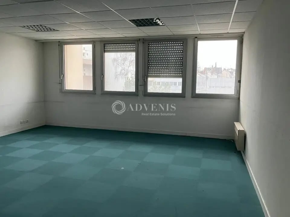 Vente Bureaux 738 m² - Photo 1