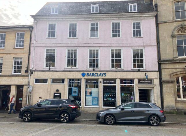 28-30 Market Pl, Cirencester for sale Building Photo- Image 1 of 1