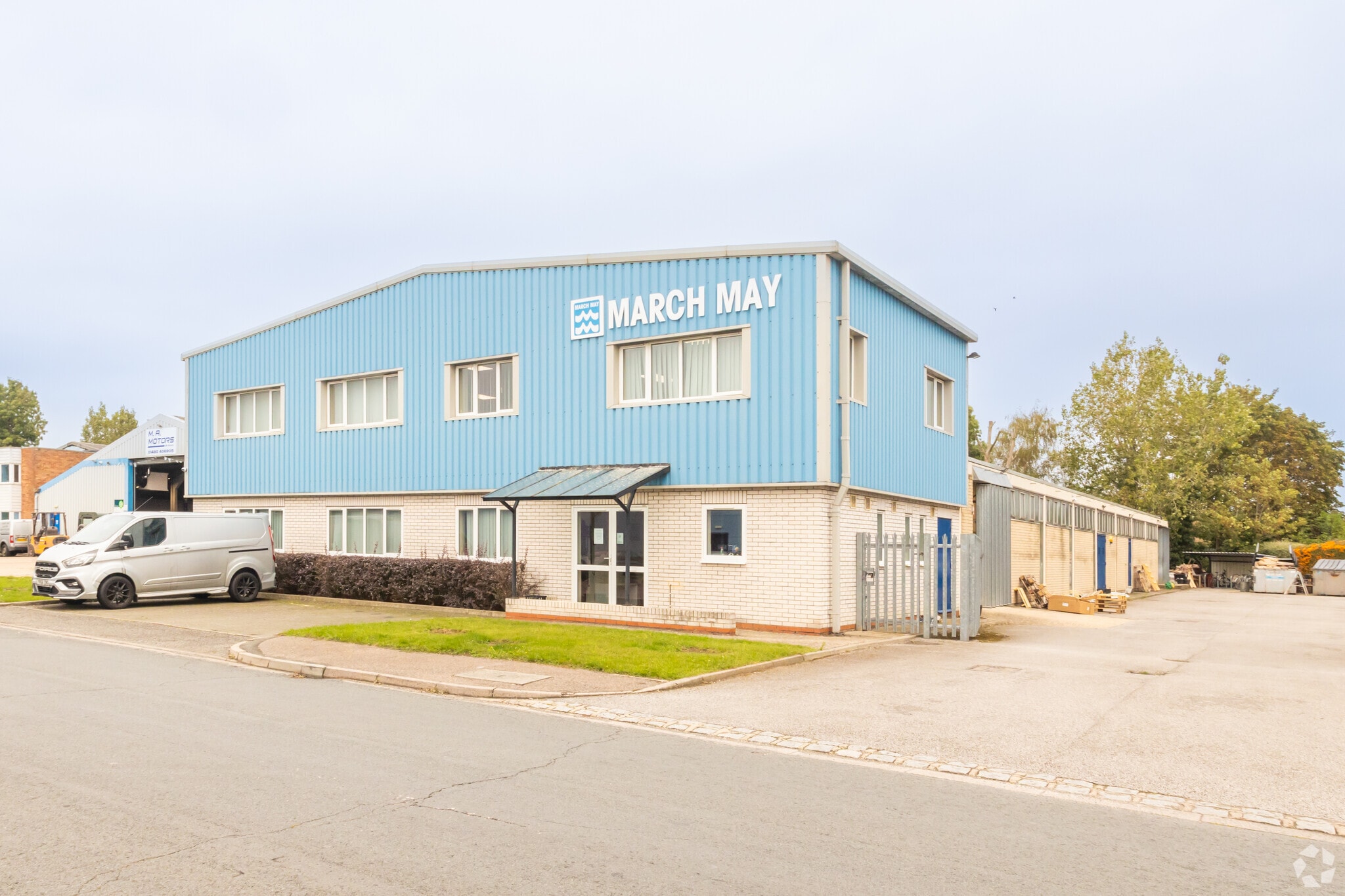 Howard Rd, Eaton Socon to rent Primary Photo- Image 1 of 2