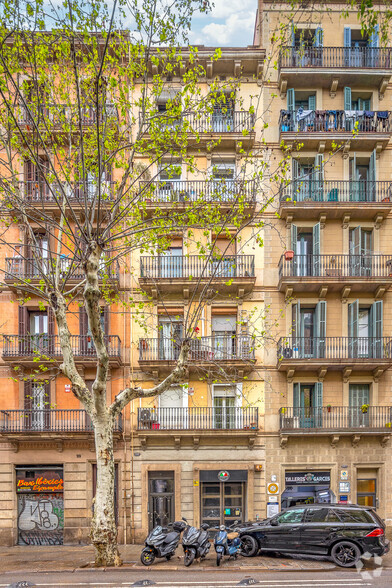 Carrer de la Diputació, Barcelona, Barcelona for sale - Primary Photo - Image 1 of 1