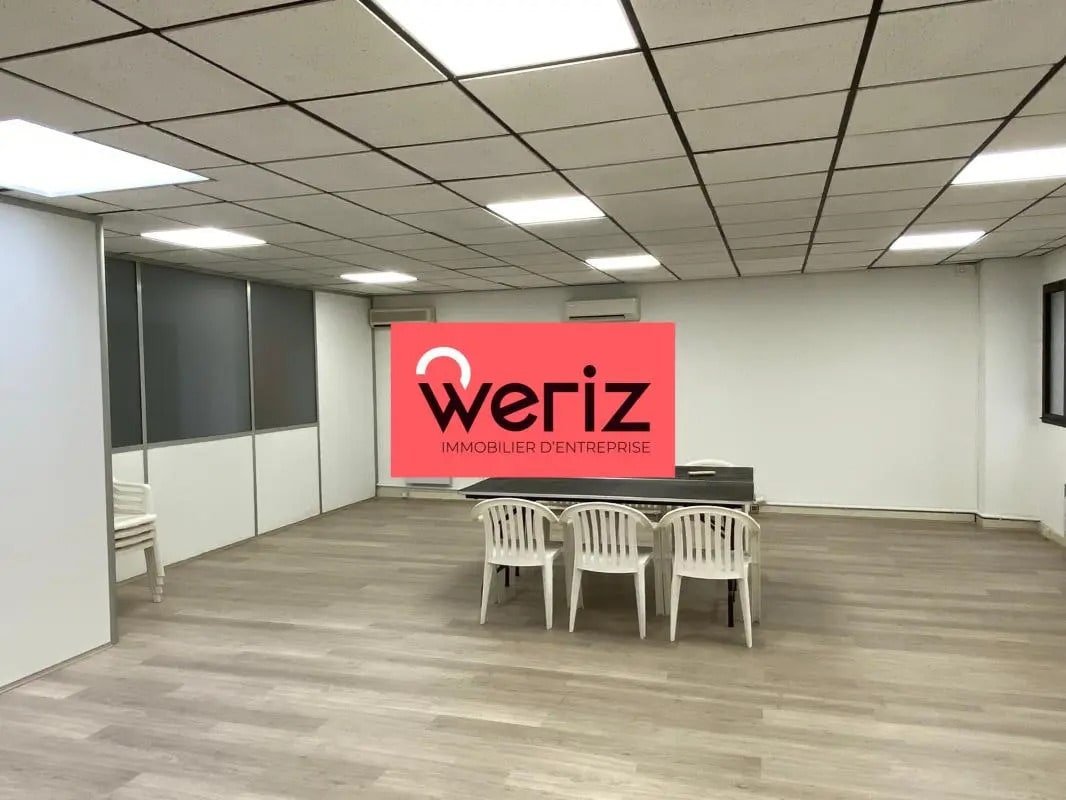 Office in Marseille to rent Building Photo- Image 1 of 8