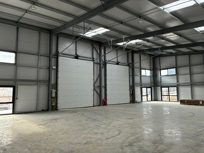 Piperell Way, Haverhill to rent - Building Photo - Image 3 of 6