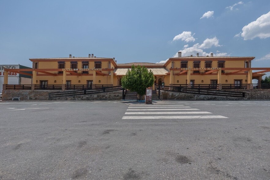 Retail in Diezma for sale - Building Photo - Image 2 of 50