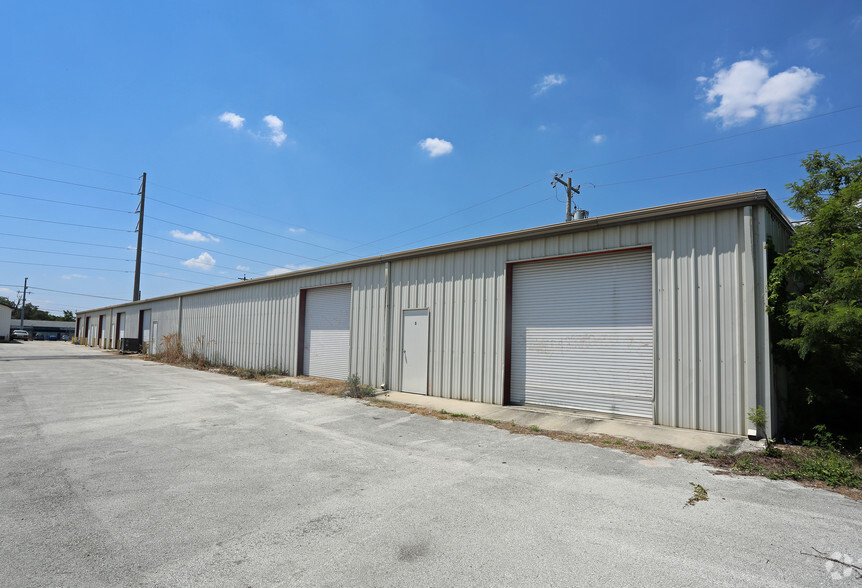 1602 Combee Rd, Lakeland, FL for rent - Building Photo - Image 3 of 4