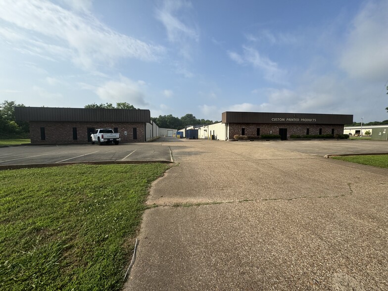 4924 Hazel Jones Rd, Bossier City, LA for rent - Building Photo - Image 2 of 12