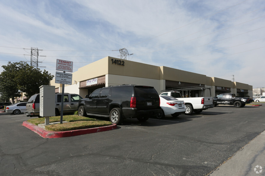 14122 Central Ave, Chino, CA for rent - Primary Photo - Image 1 of 9