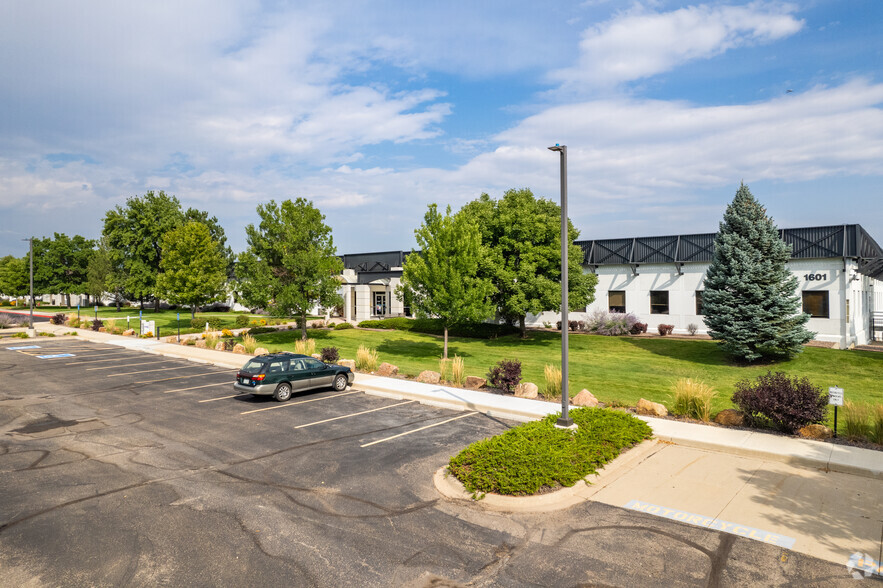 1601 Dry Creek Dr, Longmont, CO for rent - Building Photo - Image 2 of 9