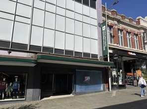 226-231 High St, Lincoln to rent Building Photo- Image 1 of 3