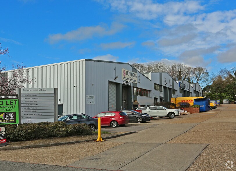 Fishponds Rd, Wokingham for sale - Primary Photo - Image 1 of 1