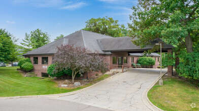 1625 Ramblewood Dr, East Lansing, MI for sale Primary Photo- Image 1 of 1