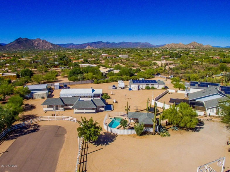 6748 E Lone Mountain Rd, Cave Creek, AZ for sale - Primary Photo - Image 1 of 1