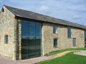 Old Wolverton Rd, Milton Keynes to rent Building Photo- Image 1 of 5