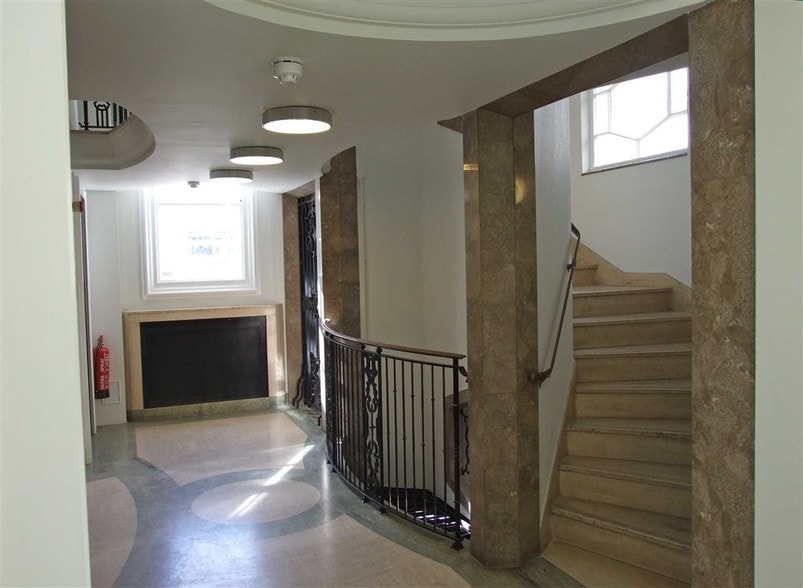 19A Portland St, Brighton to rent - Interior Photo - Image 1 of 3