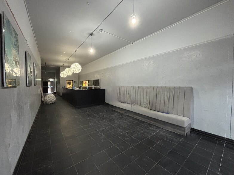 175-177 High St, Epping to rent - Building Photo - Image 2 of 5