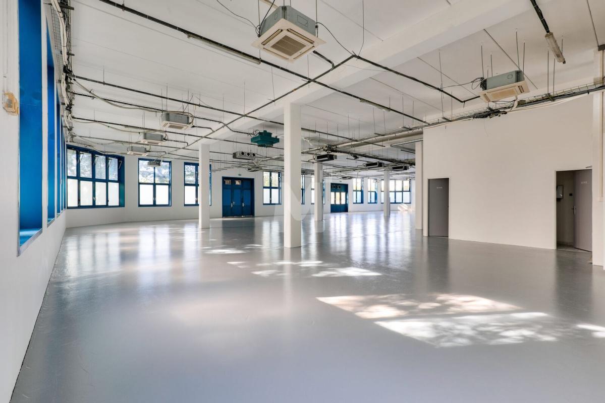 Light Industrial in Fresnes to rent Interior Photo- Image 1 of 13