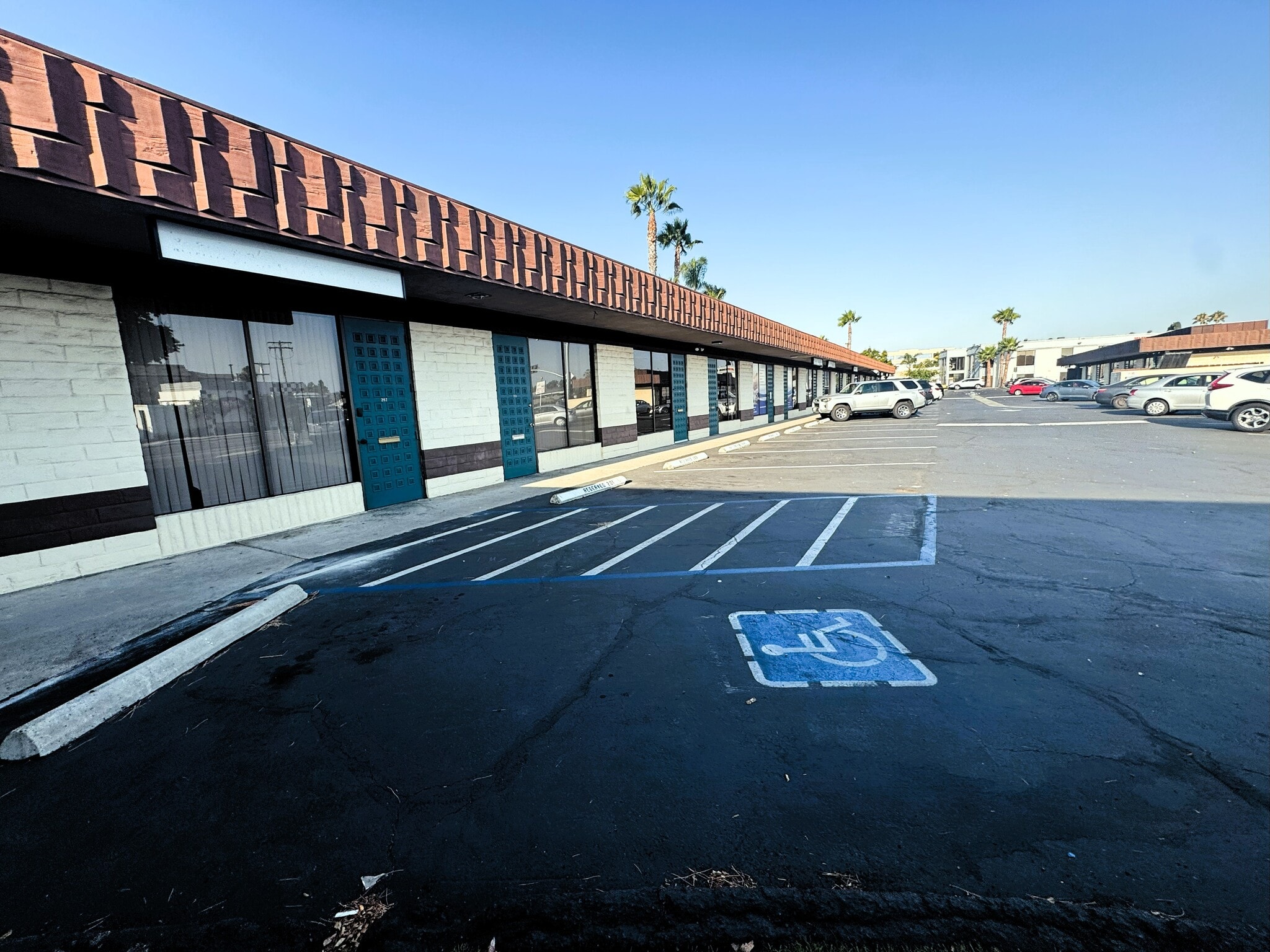 7400 El Cajon Blvd, La Mesa, CA to rent Building Photo- Image 1 of 5
