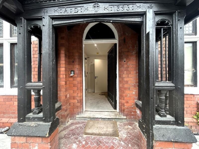 New Market St, Wigan to rent Building Photo- Image 1 of 3
