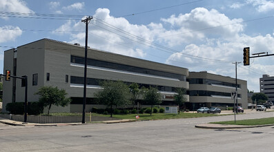 1650 W Rosedale St, Fort Worth, TX for rent Building Photo- Image 1 of 5