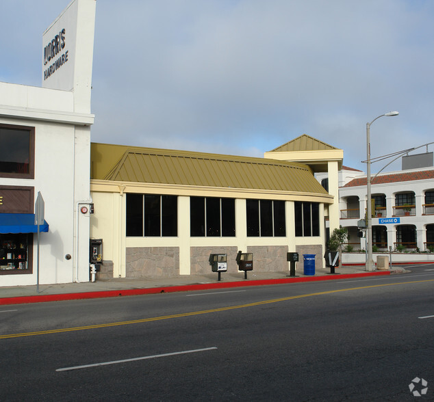 15150 W Sunset Blvd, Pacific Palisades, CA for rent - Building Photo - Image 3 of 3