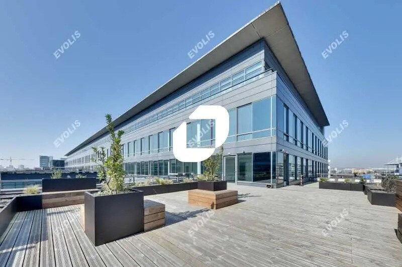 Office in Saint-Denis to rent Building Photo- Image 1 of 15