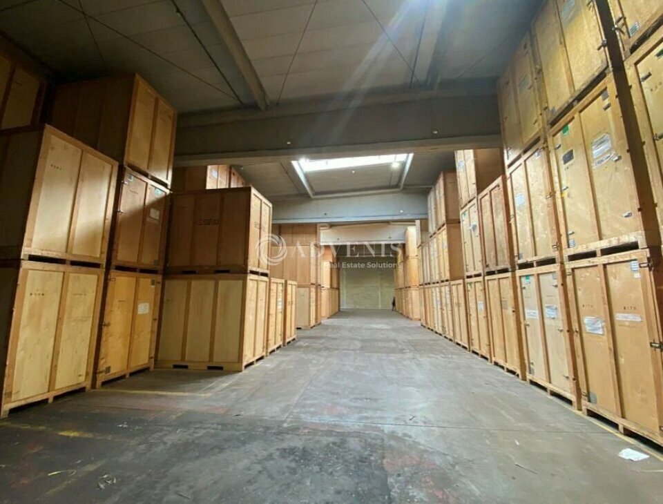 Light Industrial in Aulnay Sous Bois to rent Interior Photo- Image 1 of 4