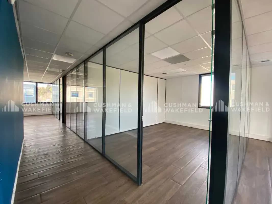 1 Rue Mahatma Gandhi, Aix-en-Provence to rent Building Photo- Image 1 of 5