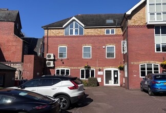Staple Gdns, Winchester to rent Building Photo- Image 1 of 1