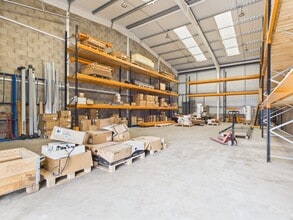 Makerfield Way, Wigan to rent Interior Photo- Image 1 of 5