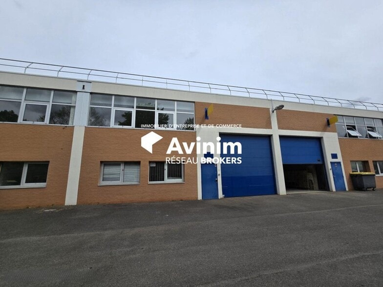 Industrial in Saint Ouen L Aumone to rent - Building Photo - Image 3 of 3