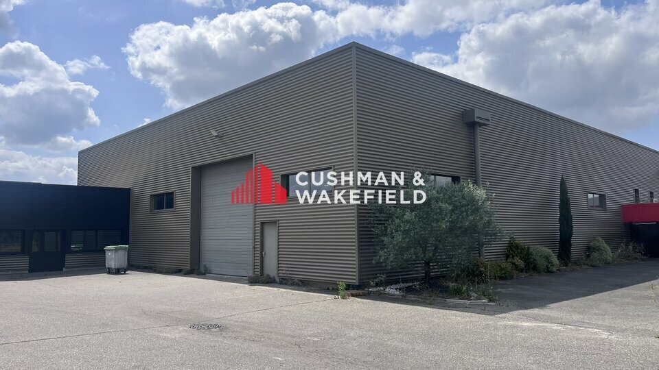 Light Industrial in Toulouse to rent Building Photo- Image 1 of 5