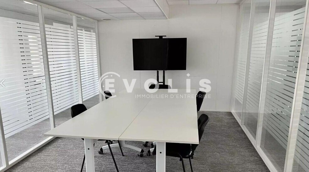 Office in Boulogne-Billancourt to rent - Building Photo - Image 3 of 10