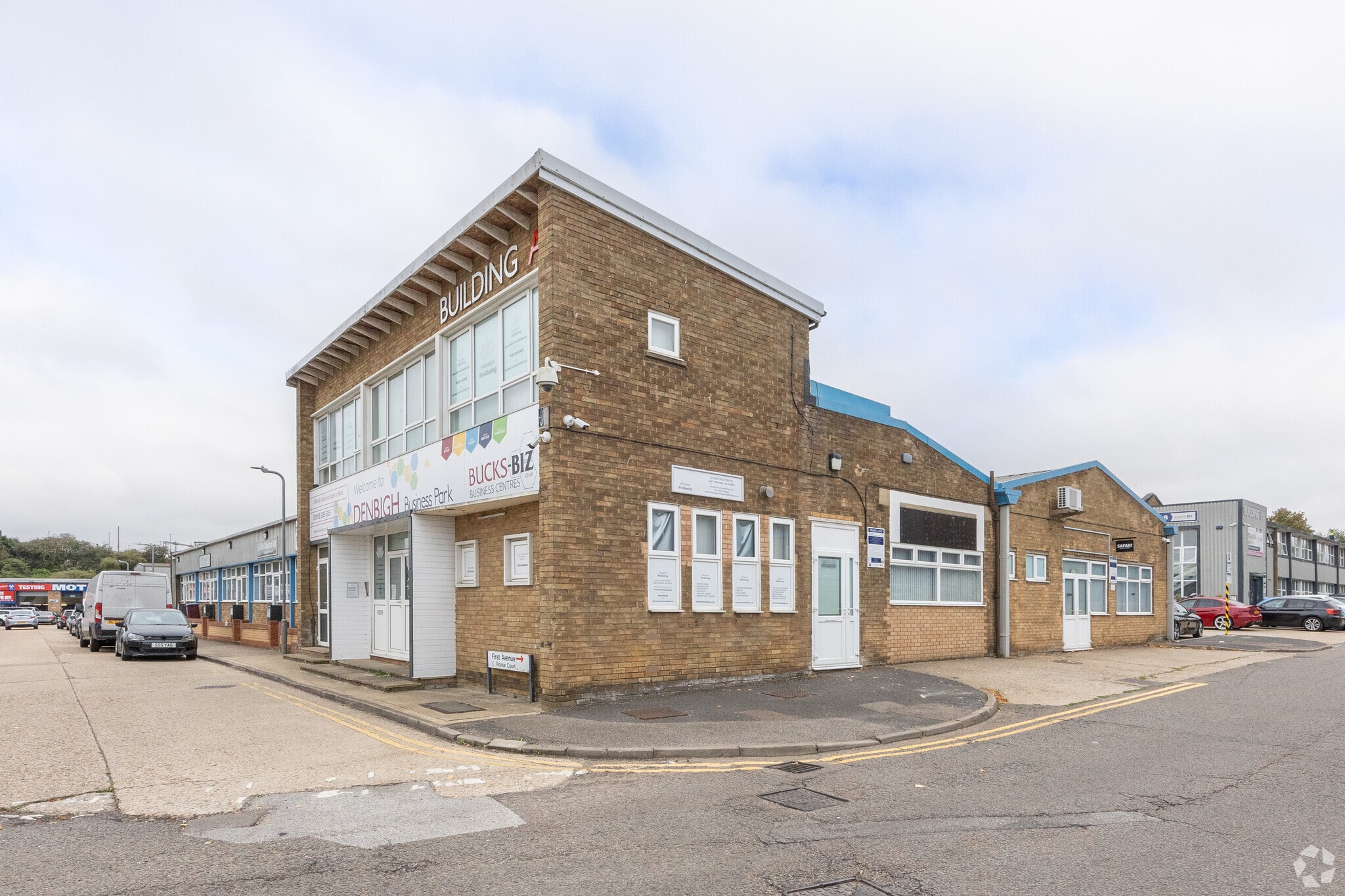 10 First Av, Milton Keynes to rent Building Photo- Image 1 of 3