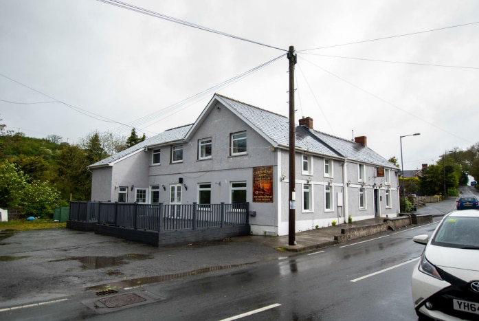 The Carpenters Arms, Carmarthen for sale - Building Photo - Image 1 of 1
