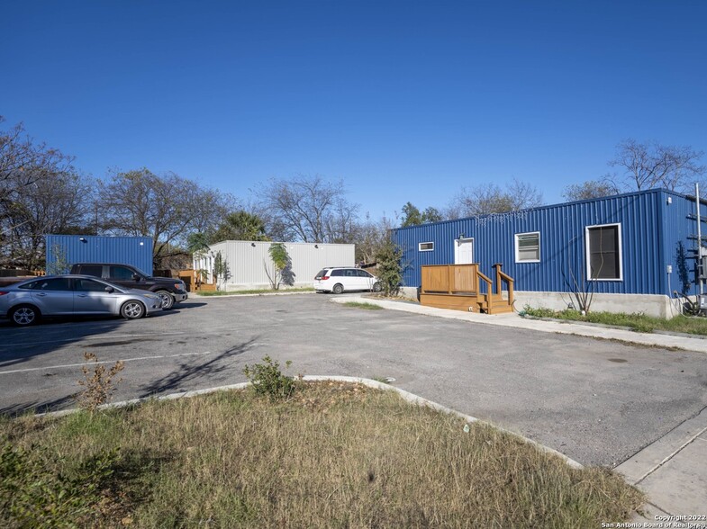 1033 Rivas st, San Antonio, TX for sale - Building Photo - Image 2 of 53