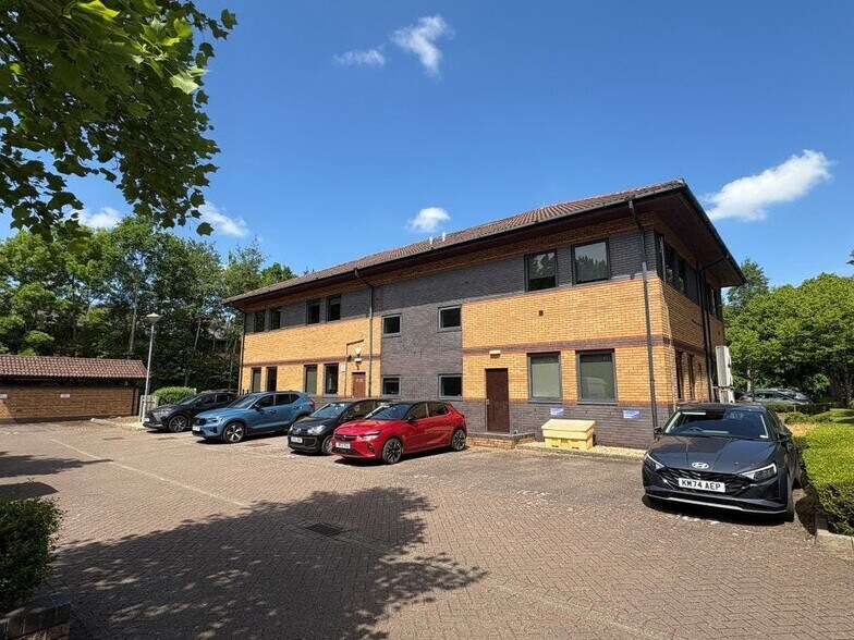 Trinity Way, Adderbury to rent - Building Photo - Image 3 of 52