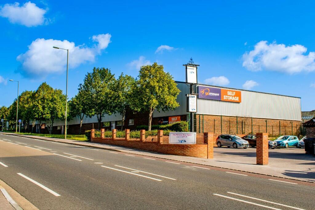 242-248 Gosport Rd, Fareham to rent Building Photo- Image 1 of 6