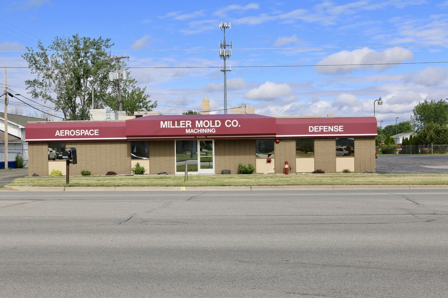 3320 Bay Rd, Saginaw, MI for sale - Building Photo - Image 1 of 1