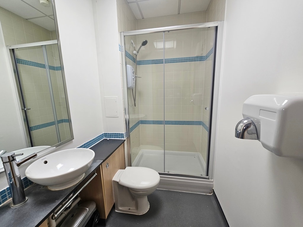 6 Conqueror Ct, Sittingbourne, KEN ME10 5BH - Unit 6 - - Interior Photo - Image 2 of 6