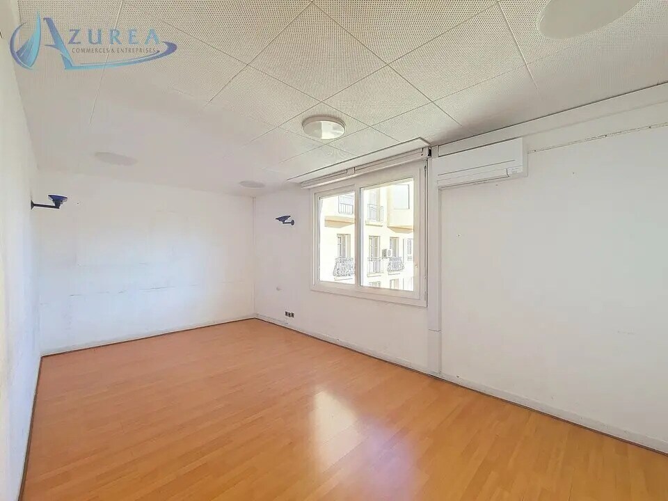 Location Bureaux 46 m² - Photo 1