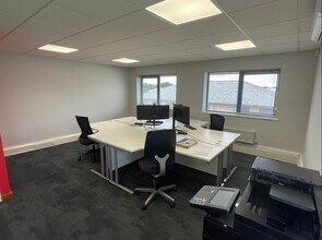 Common Rd, York to rent Interior Photo- Image 1 of 3