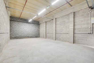 Derby Way, Bury to rent Interior Photo- Image 1 of 18