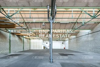 Industrial in Pantin for sale Interior Photo- Image 1 of 9