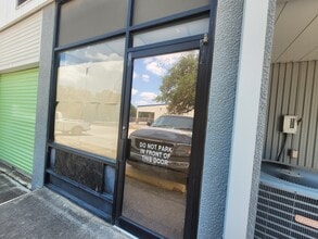 202 N Loop 1604 W, San Antonio, TX to rent Building Photo- Image 1 of 7
