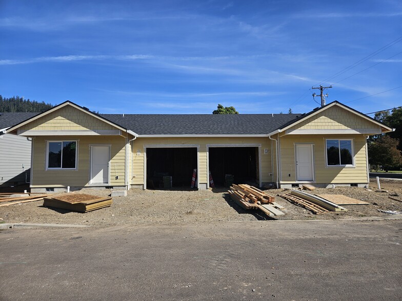 37731 Rolltide Dr, Lebanon, OR for sale - Construction Photo - Image 3 of 36