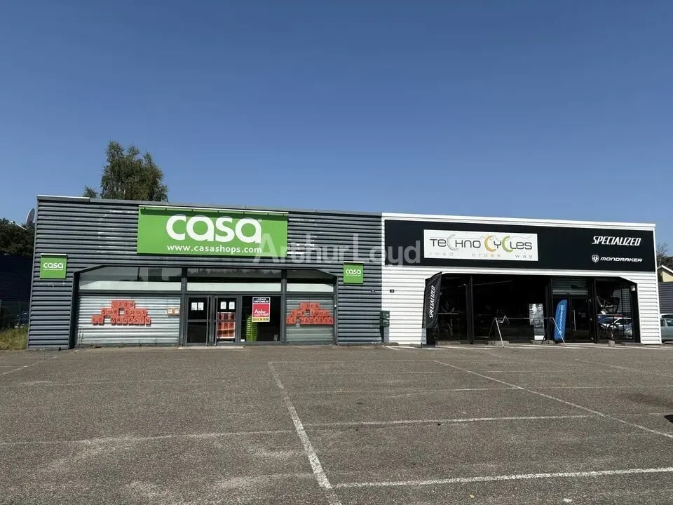 Location Commerce 391 m² - Photo 1