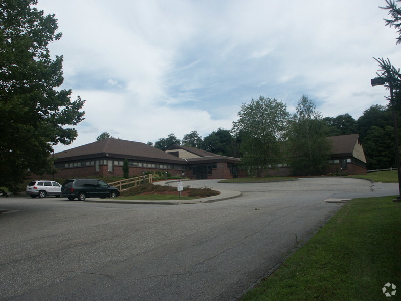 2050 Route 22, Patterson, NY for rent - Building Photo - Image 1 of 7