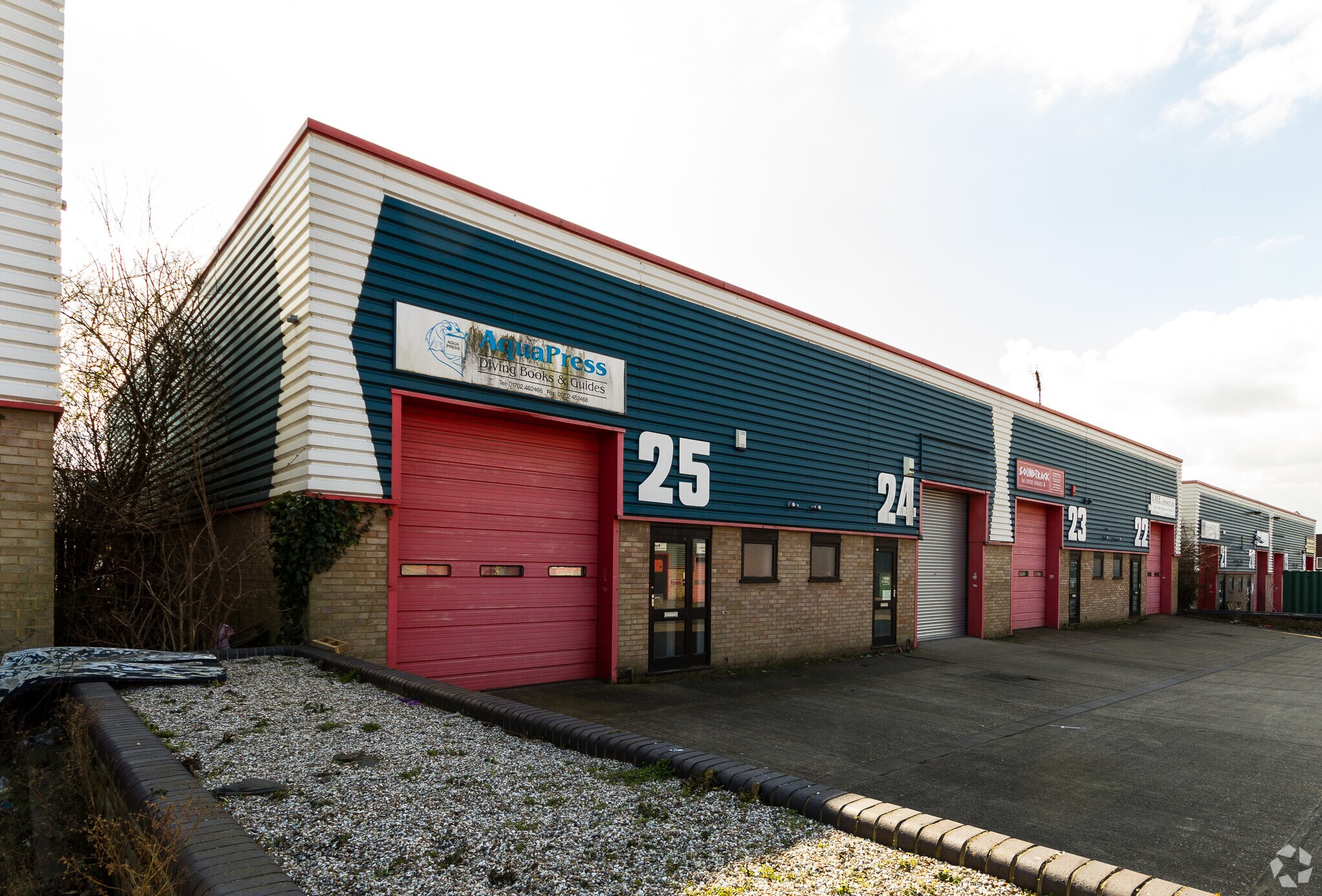 Farriers Way, Southend On Sea for sale Primary Photo- Image 1 of 1