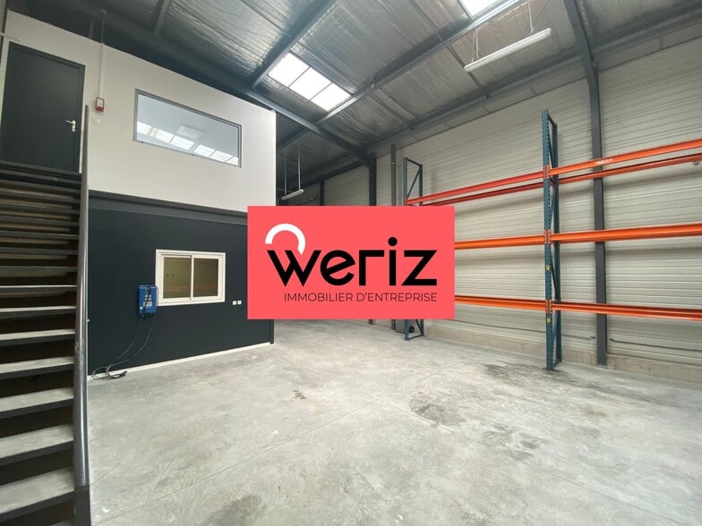 Industrial in Marseille to rent - Building Photo - Image 3 of 4