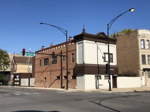 2758 W Chicago Ave, Chicago, IL for sale Primary Photo- Image 1 of 1