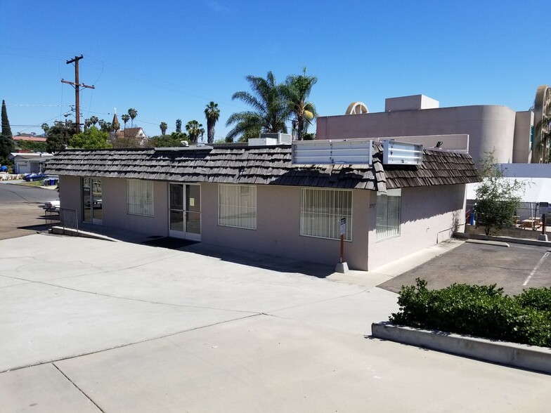 2757 Lemon Grove Ave, Lemon Grove, CA for rent - Building Photo - Image 1 of 6